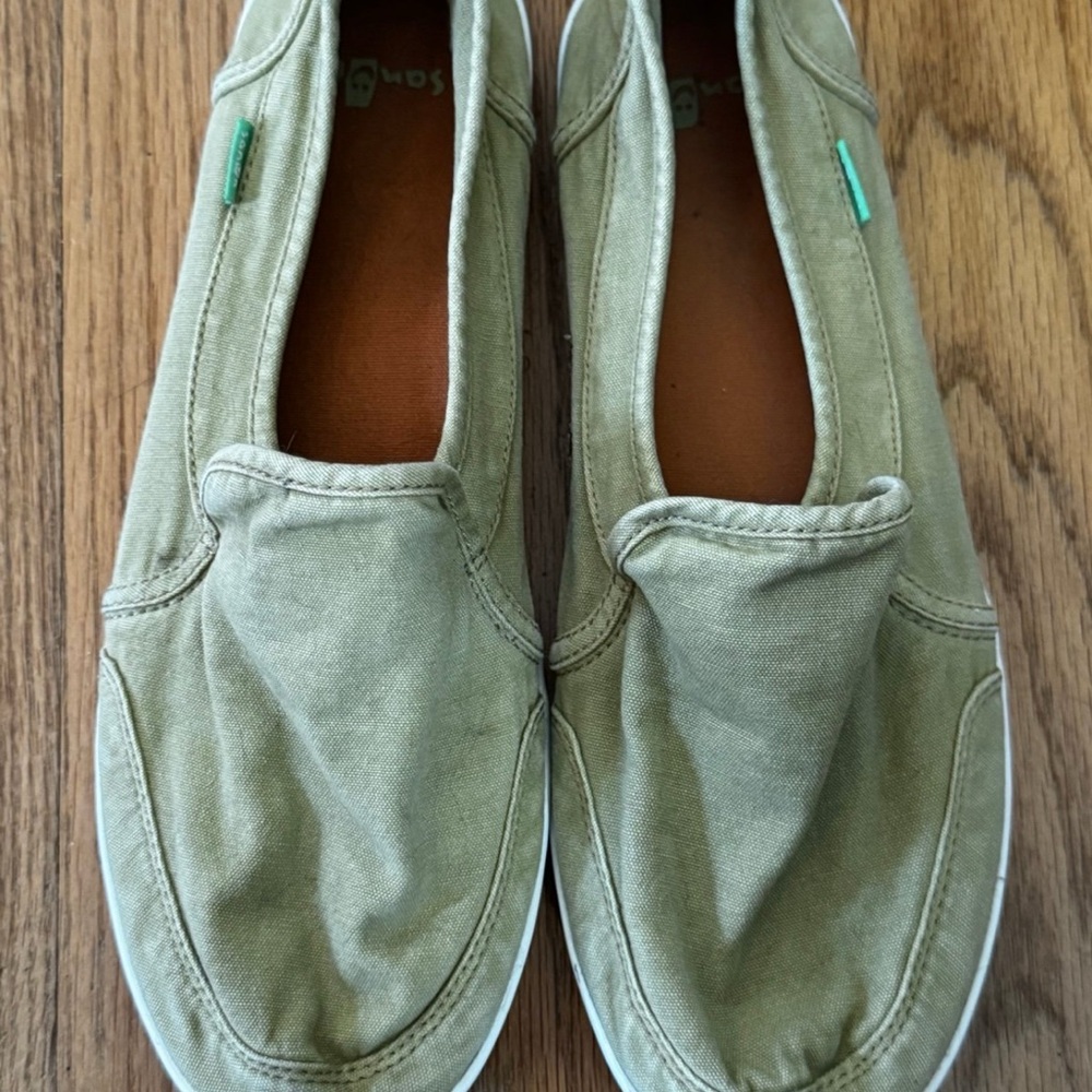 Sanuk Olive Green Flats
